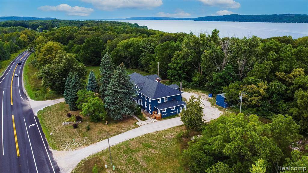 Benzonia, MI 49616,5908 FRANKFORT Highway