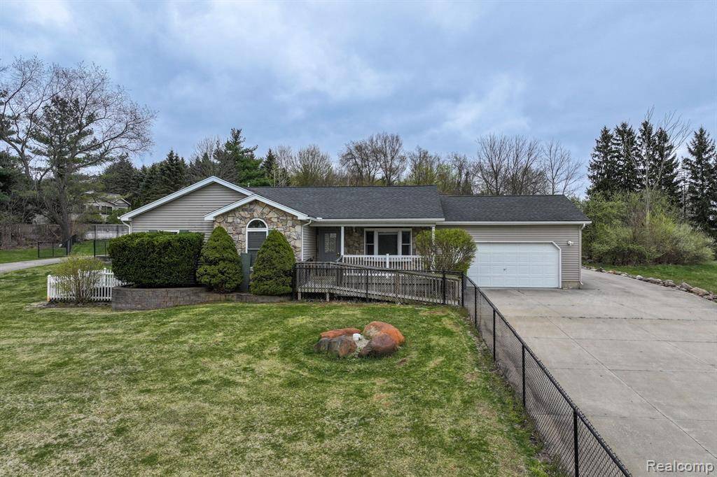 Lapeer, MI 48446,1120 FAIRVIEW