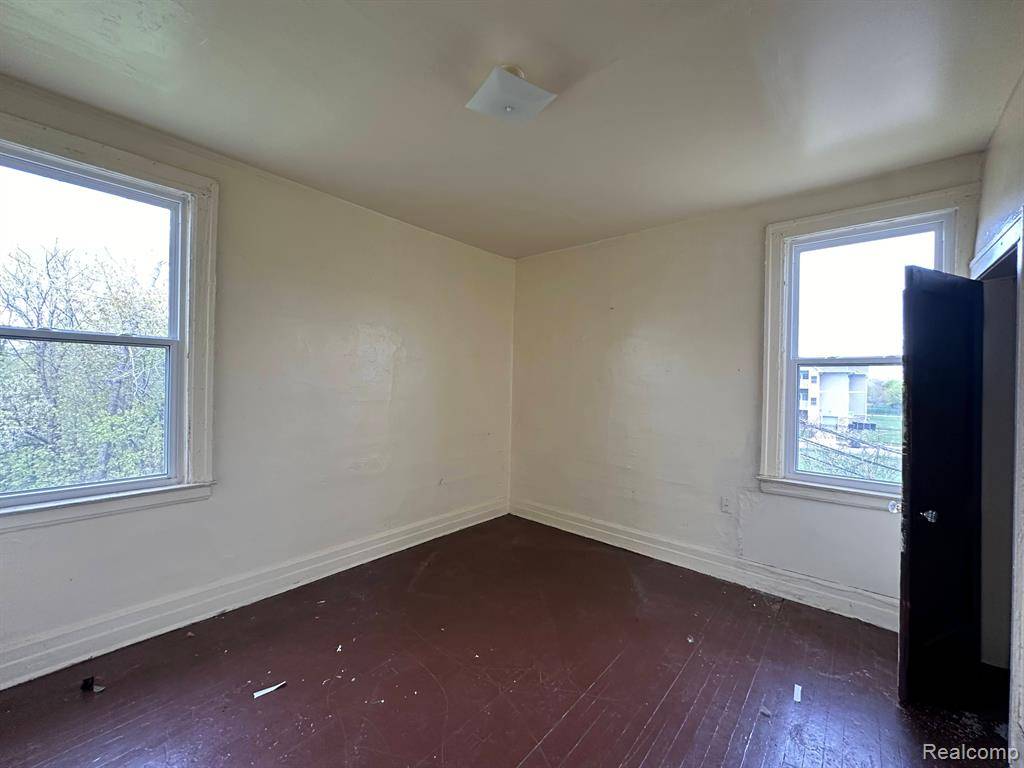 Detroit, MI 48215,706 CONTINENTAL Street