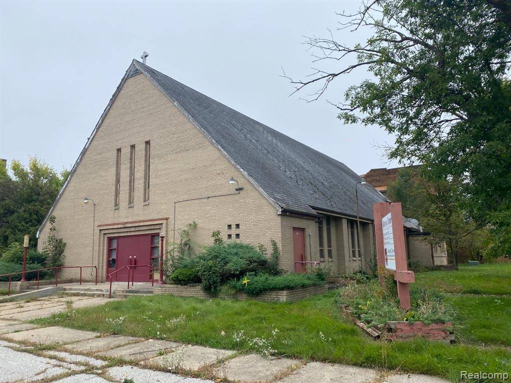 Saginaw, MI 48601,1421 VETERANS MEMORIAL Parkway