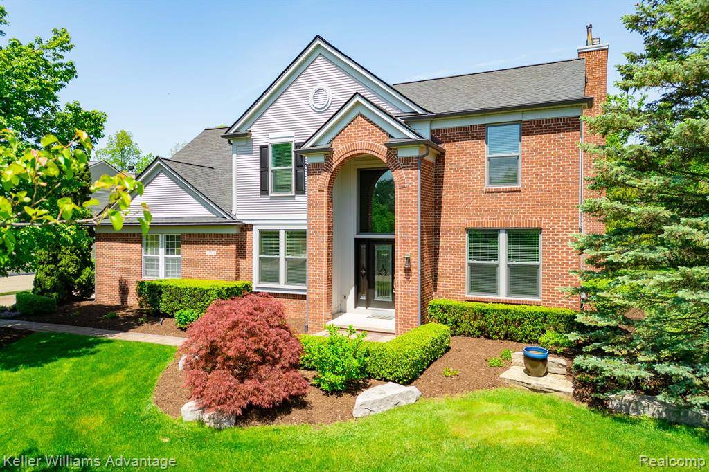 Canton, MI 48188,48846 Manhattan Circle