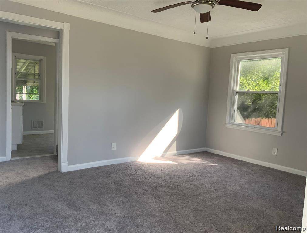 Dearborn Heights, MI 48125,25622 STANFORD Street