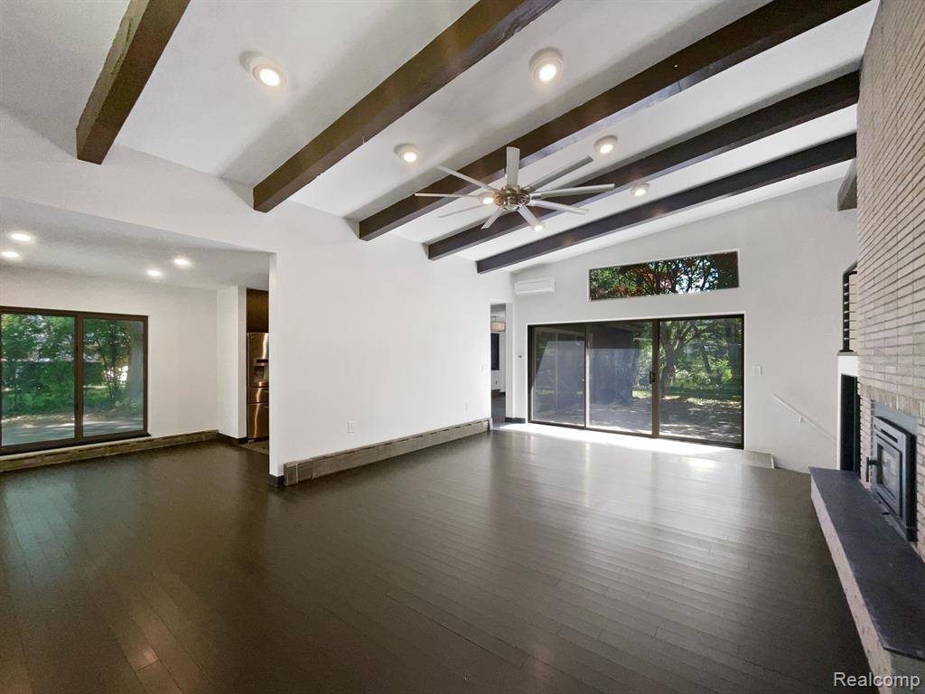 Bloomfield Hills, MI 48302,2645 HICKORY