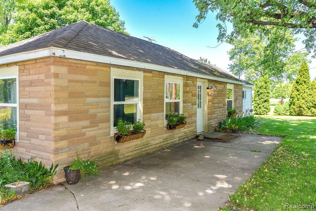 Davison, MI 48423,6433 N STATE Road