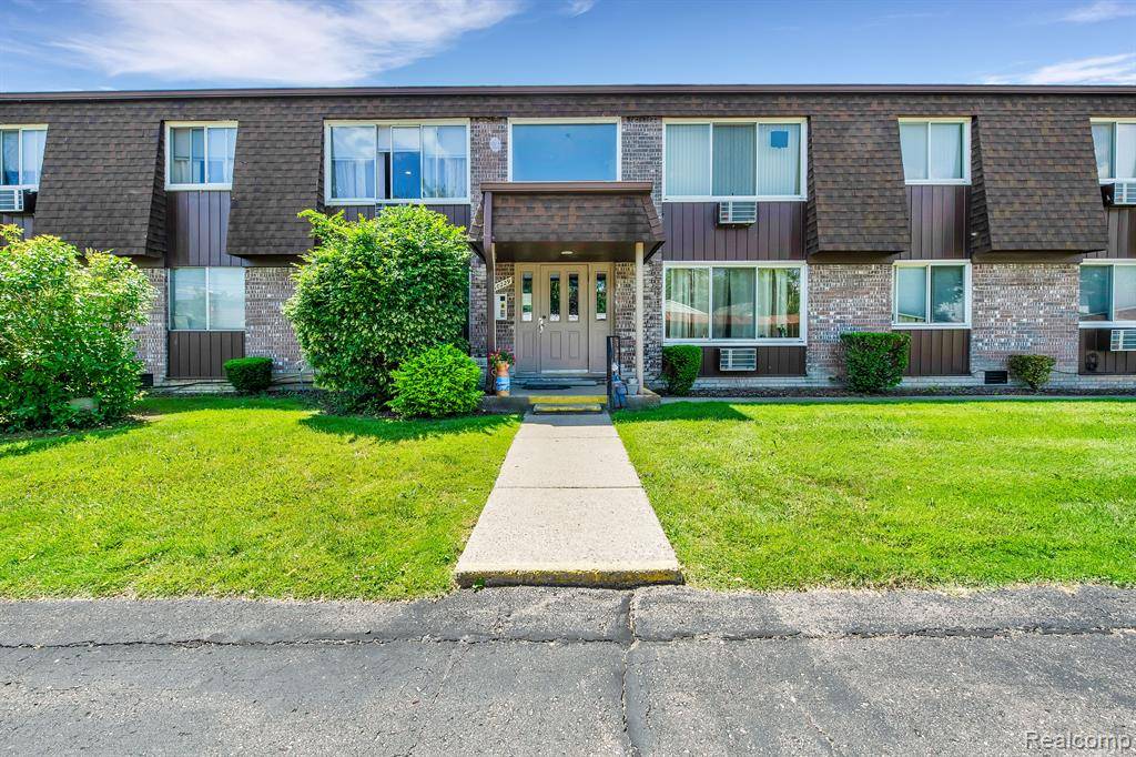 Roseville, MI 48066,30229 UTICA Road