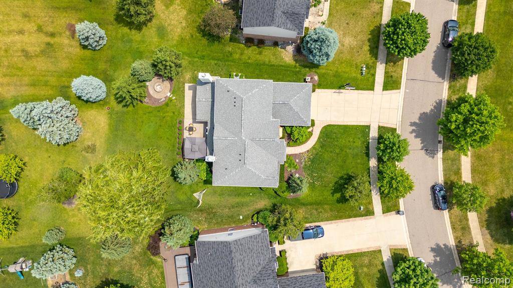 Northville, MI 48168,48956 RUNNING TROUT Lane