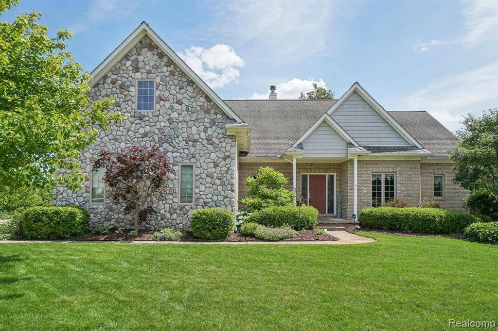 Milford, MI 48381,627 OLIVIA Drive