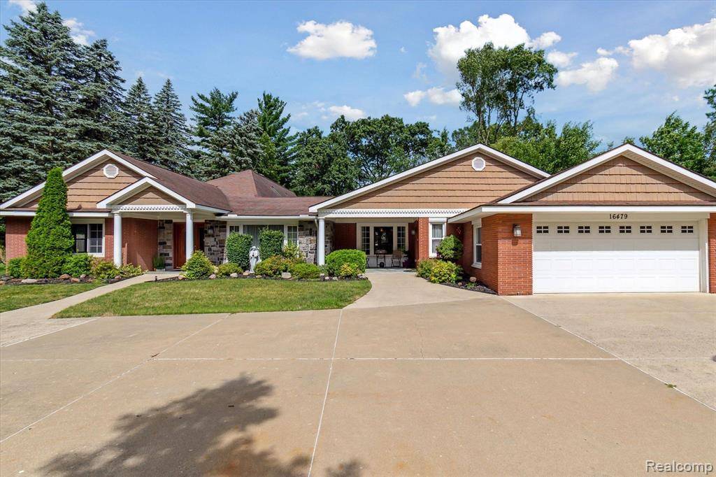 Livonia, MI 48154,16479 BELL CREEK Lane