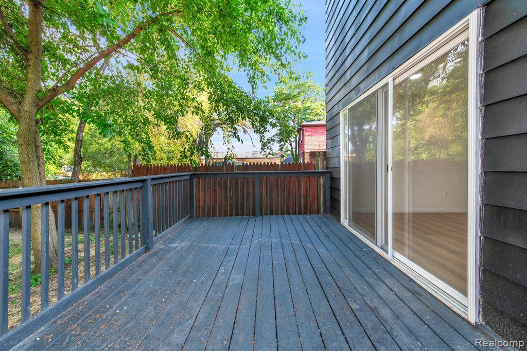 Detroit, MI 48221,17150 SANTA BARBARA Drive