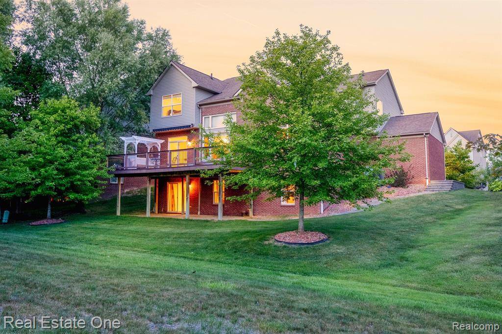 Northville, MI 48168,17017 BOULDER Drive
