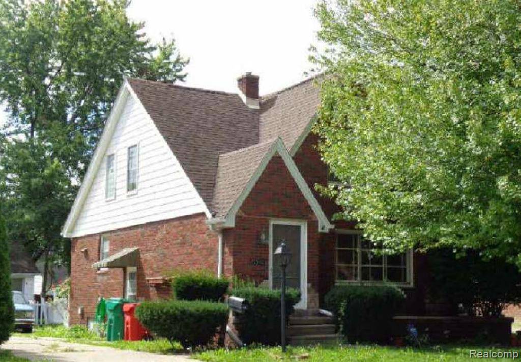 Eastpointe, MI 48021,15346 CAMDEN Avenue
