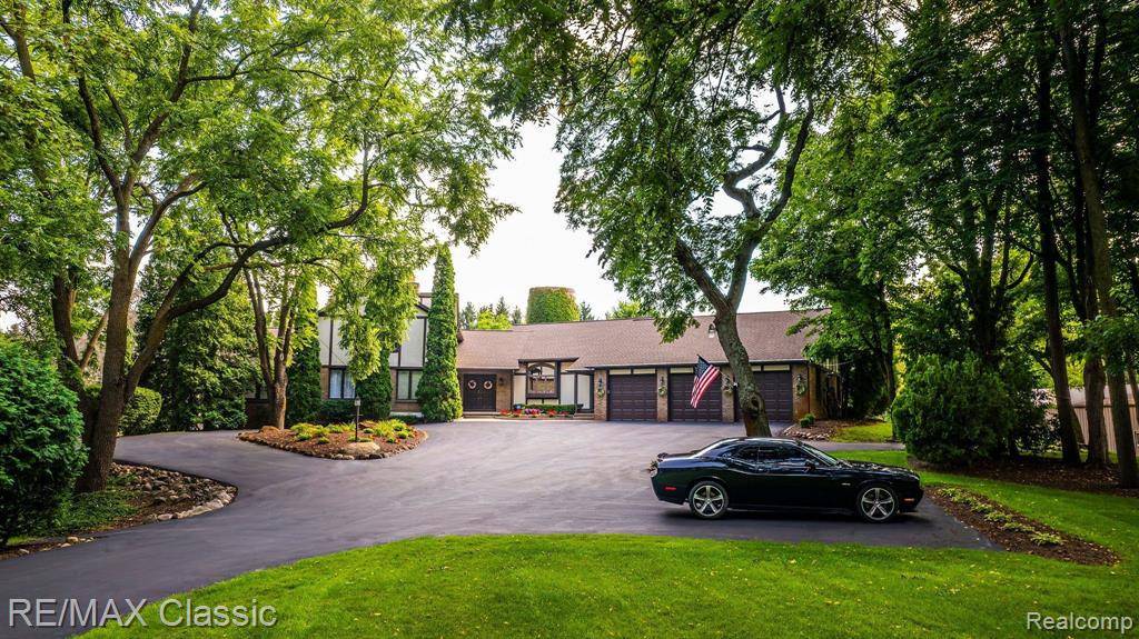 Novi, MI,46011 W 9 MILE Road