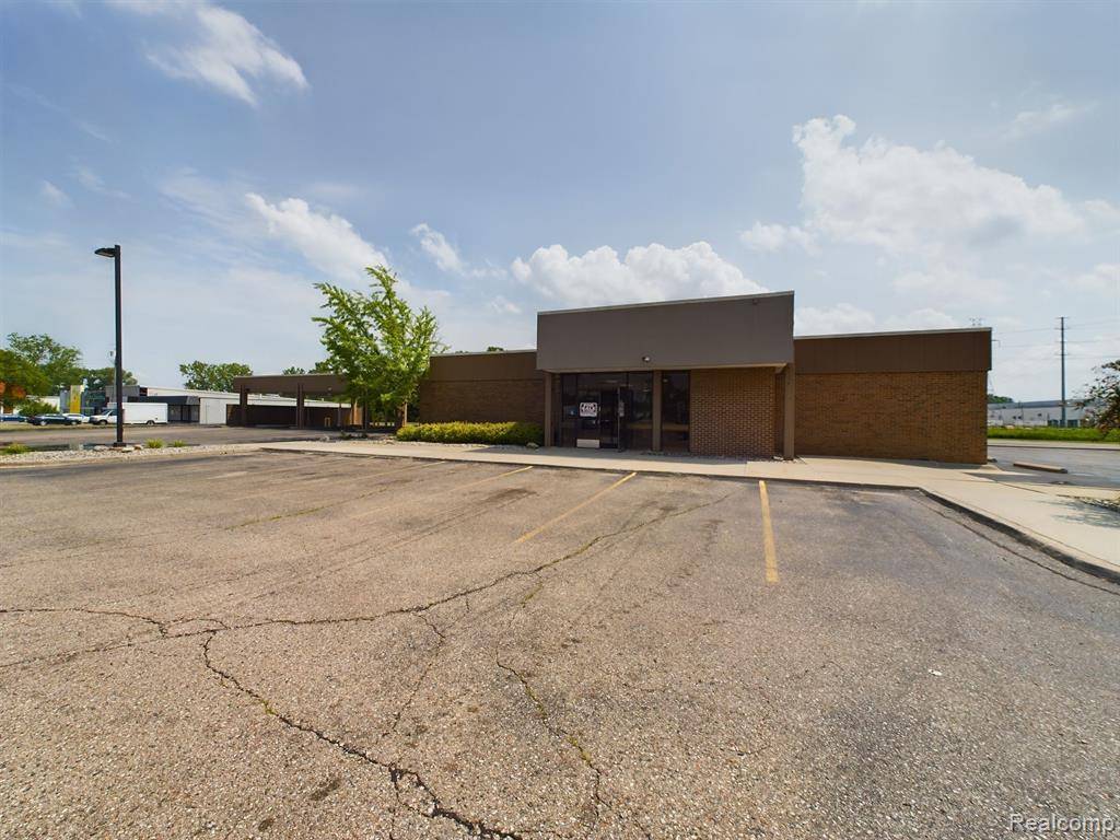 Burton, MI 48509,4154 DAVISON Road