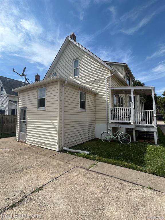 Wyandotte, MI 48192,335 POPLAR Street