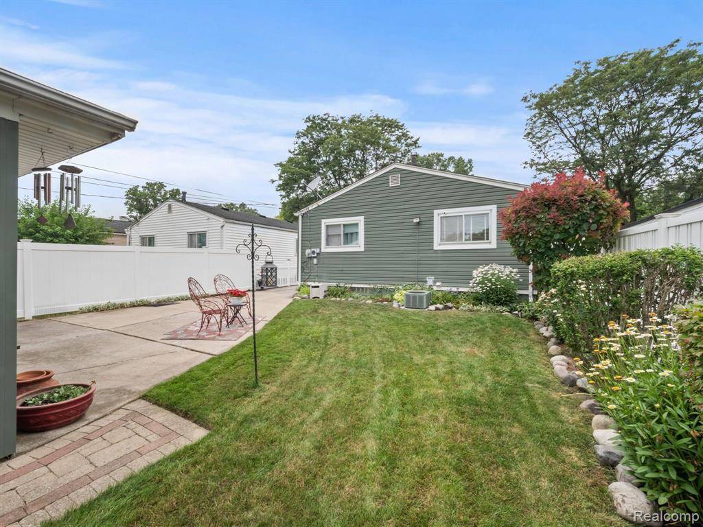 Westland, MI 48186,28927 ETON Street