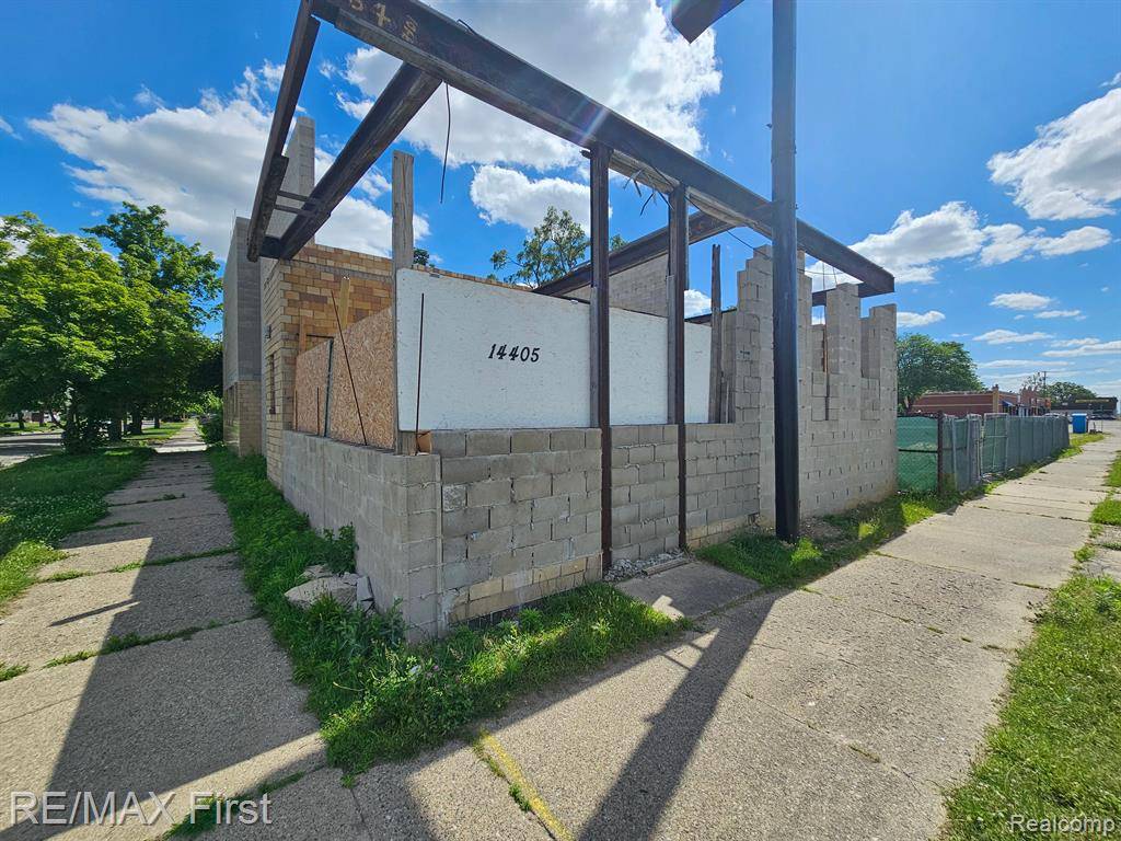 Detroit, MI 48235,14405 W MCNICHOLS Road