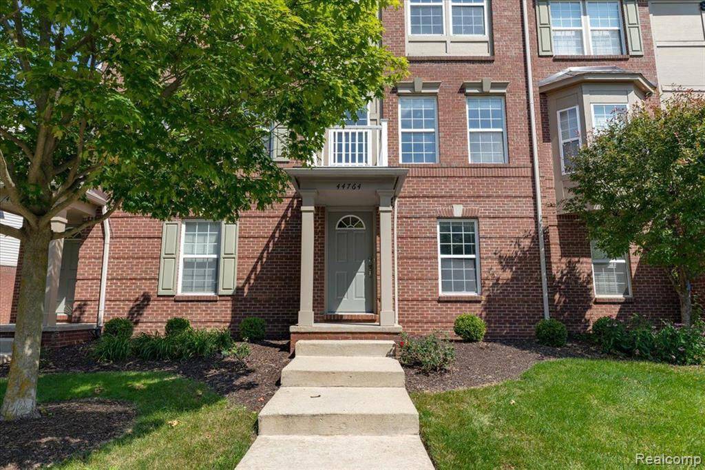 Novi, MI 48377,44764 GWINNETT Loop
