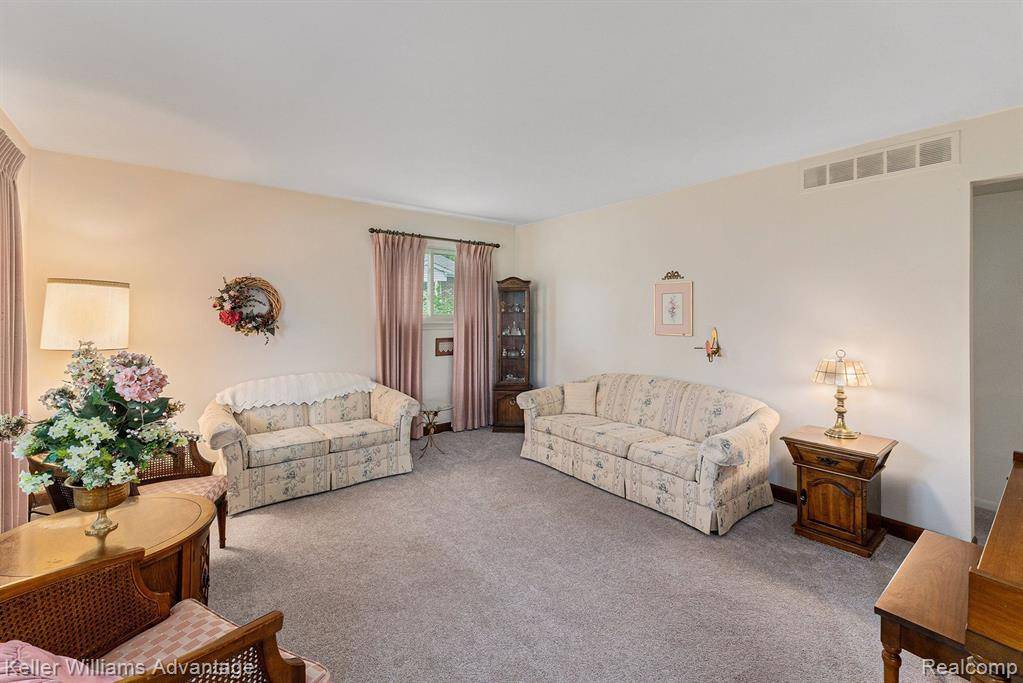 Novi, MI,41881 Quince Drive