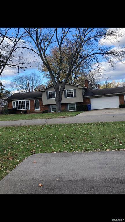 Waterford, MI 48327,5510 Berkley Drive