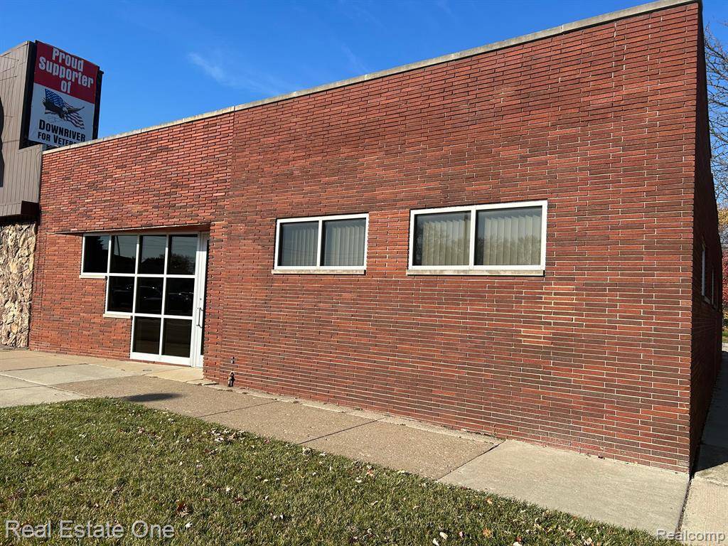 Wyandotte, MI 48192,1822 Ford Avenue