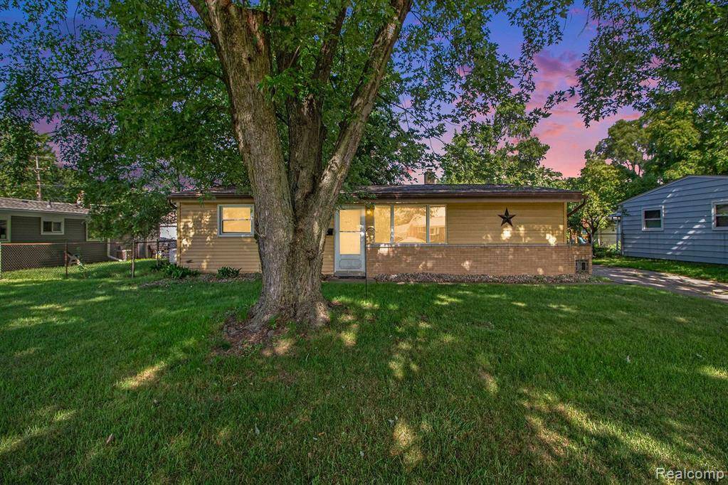 Westland, MI 48186,924 S CARLSON Street