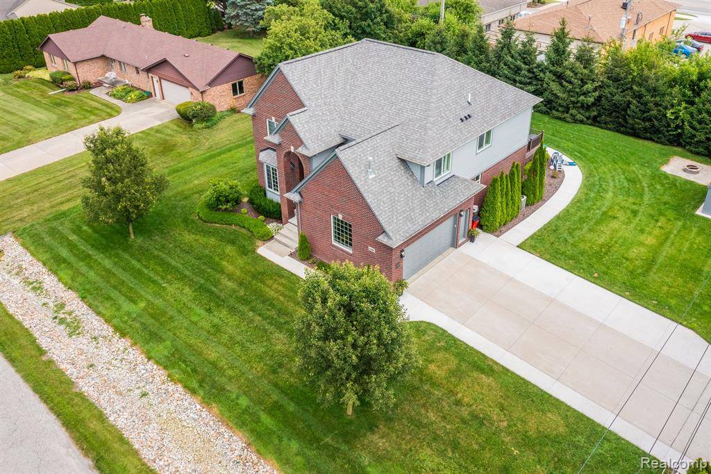 Washington, MI 48095,64008 WINDSOR Drive