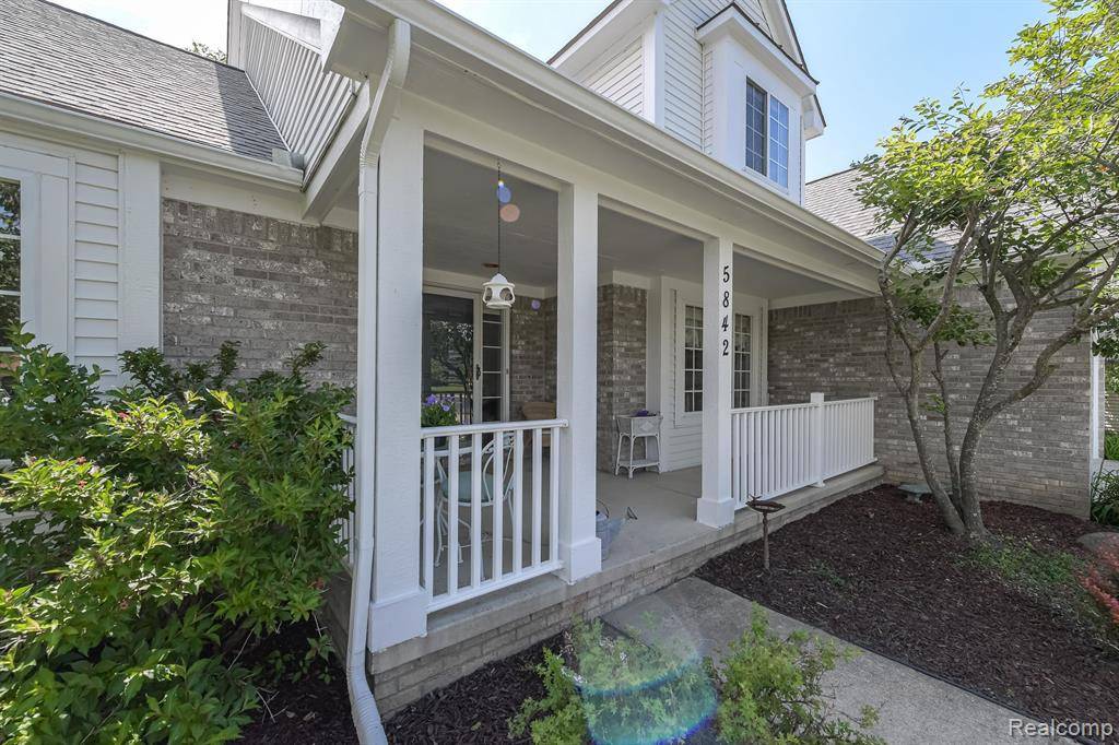 Ann Arbor, MI 48108,5842 GLEN CREEK Court