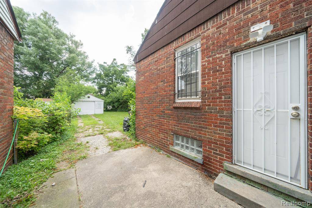 Detroit, MI 48227,15341 MARLOWE Street