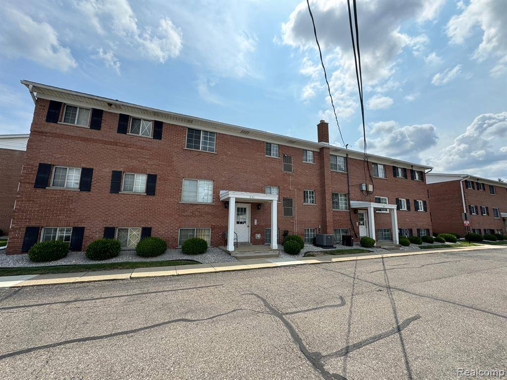 Sterling Heights, MI 48312,8171 DENWOOD Drive