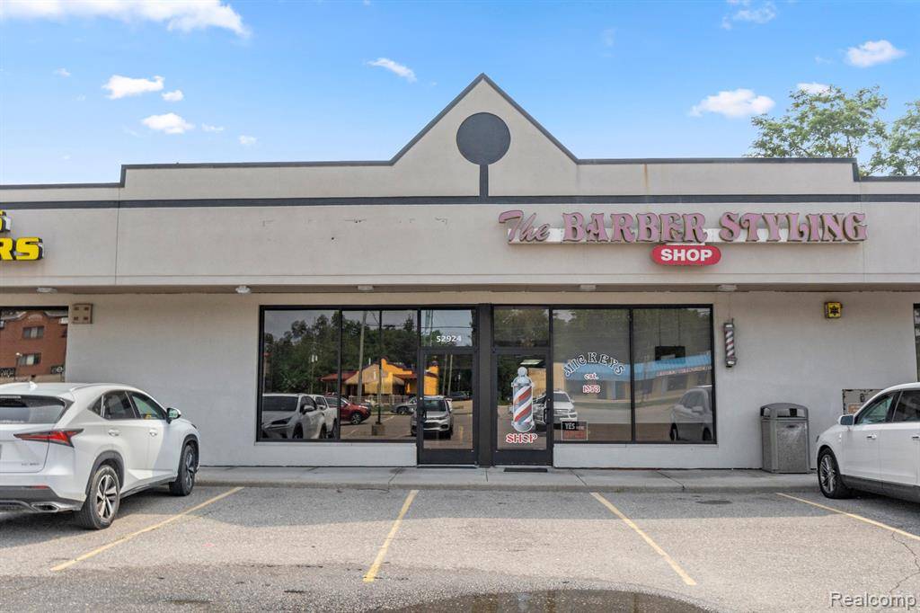 Shelby Twp, MI 48316,52924 Van Dyke Avenue