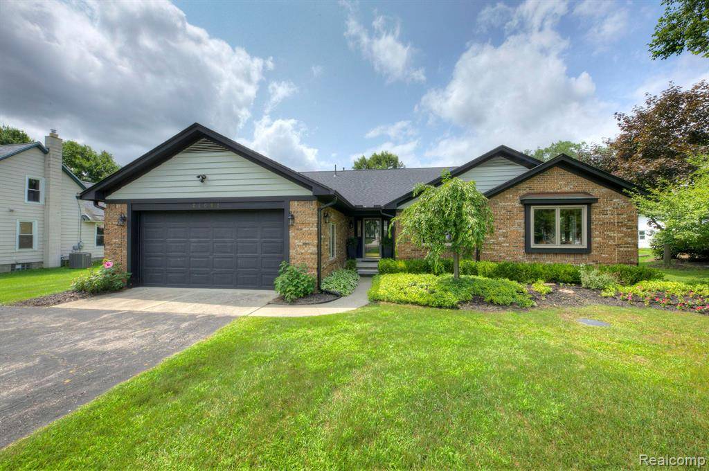 Farmington, MI 48335,21093 GILL Road