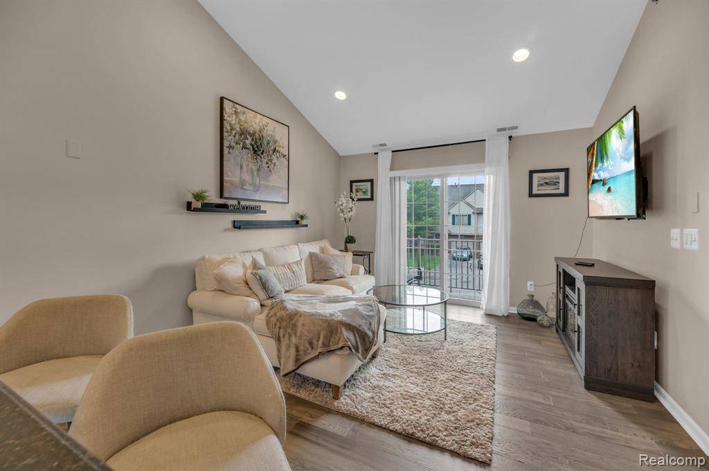 Utica, MI 48315,45547 HIDDEN VIEW Court