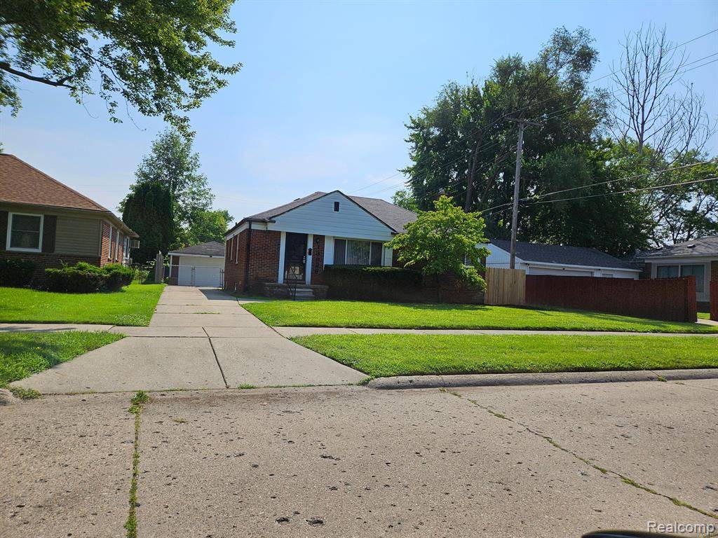 Redford, MI 48239,13926 BRADY