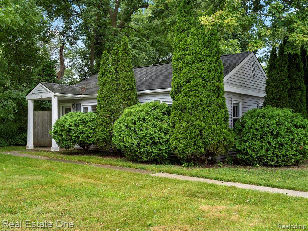 Rochester Hills, MI 48309,3776 Mildred Avenue