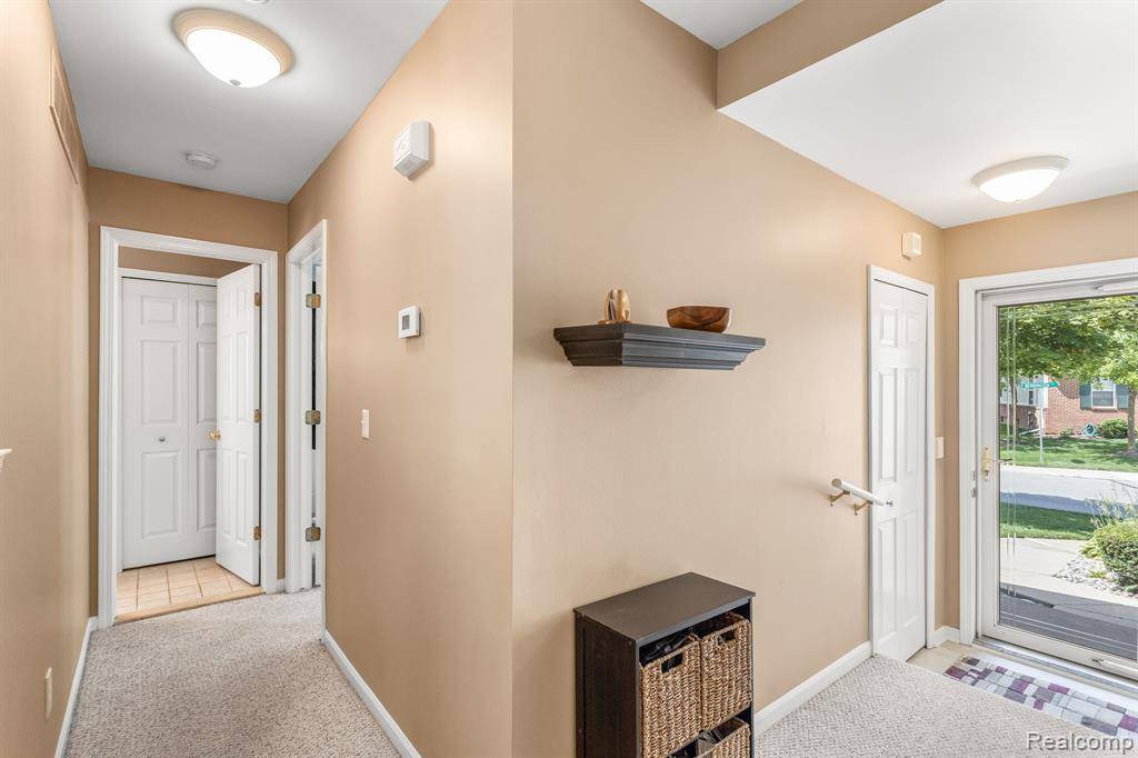 Canton, MI 48188,1661 BENNINGTON