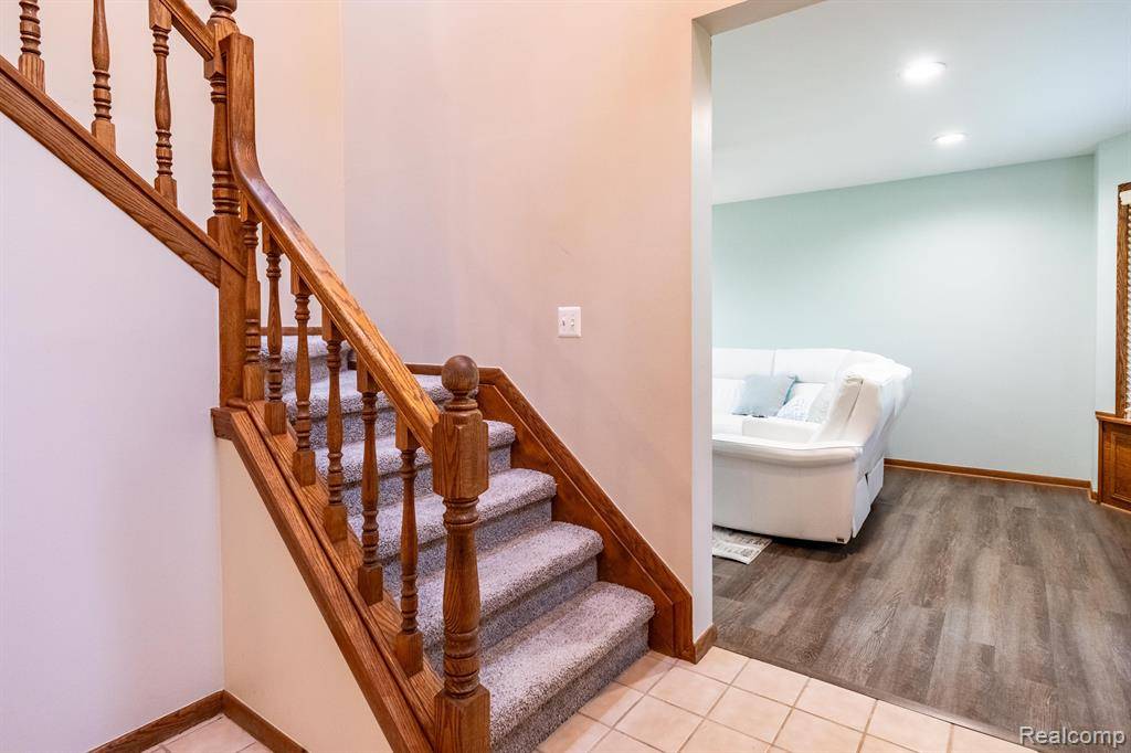 Novi, MI,24602 NOTTINGHAM Drive