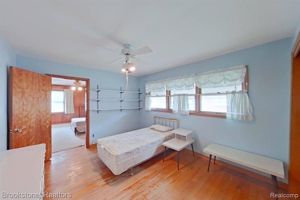 Redford, MI 48239,9218 COLUMBIA