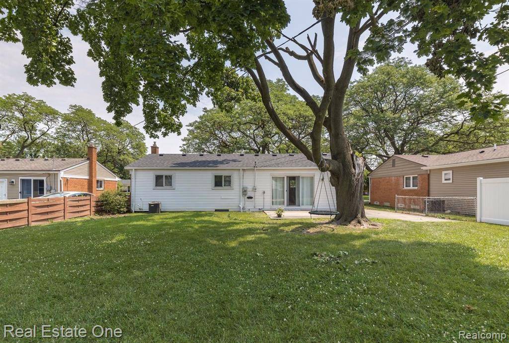 Livonia, MI 48154,14647 BLUE SKIES Street