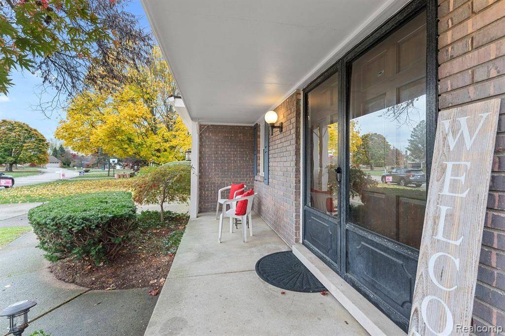Northville, MI 48168,42275 CHATTERTON Court