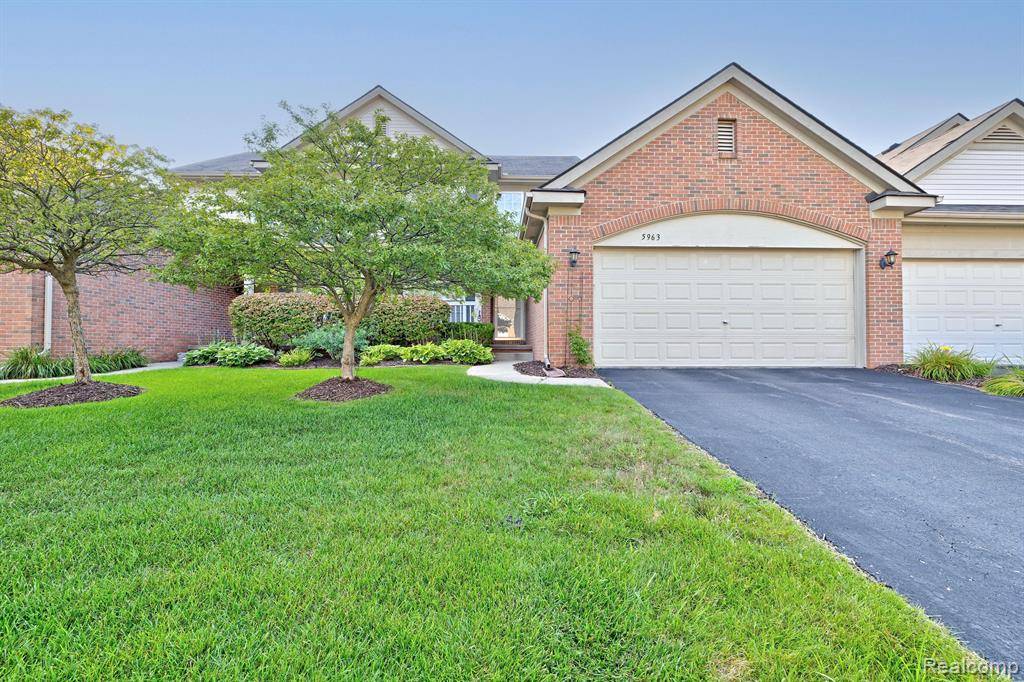 Grand Blanc, MI 48439,5963 Augusta Lane