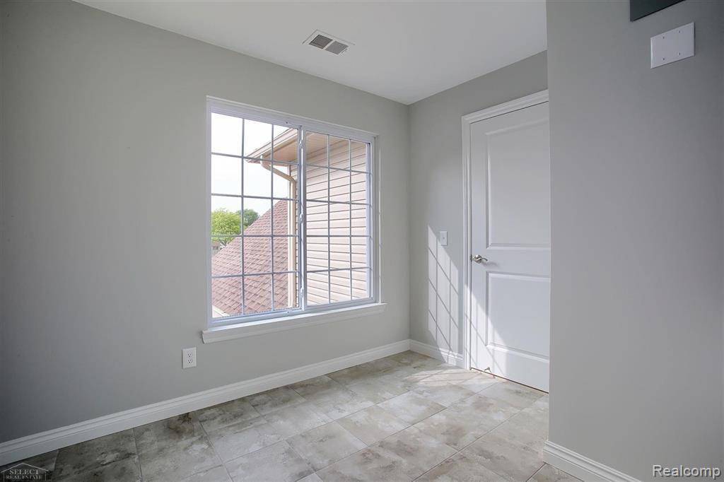 Clinton Twp, MI 48035,16540 SAVOR Lane