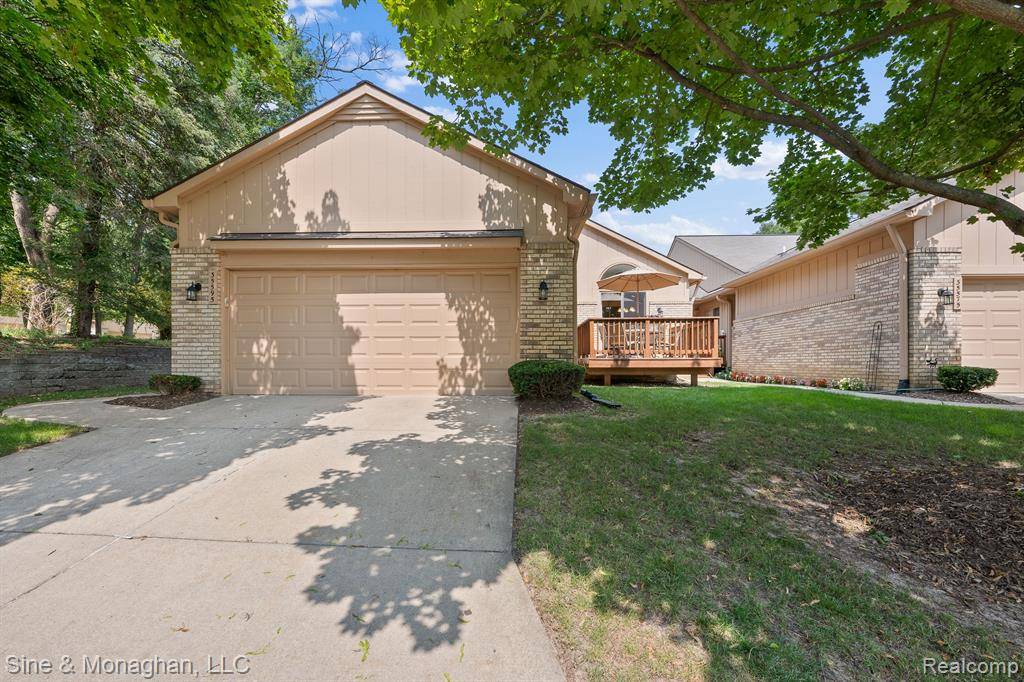 Farmington Hills, MI 48335,35595 Court Ridge Court