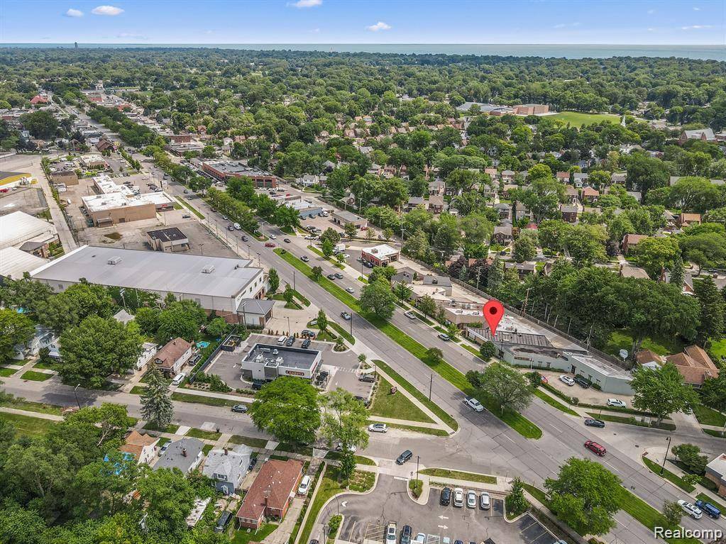 Grosse Pointe, MI 48230,18120 MACK AVE Avenue