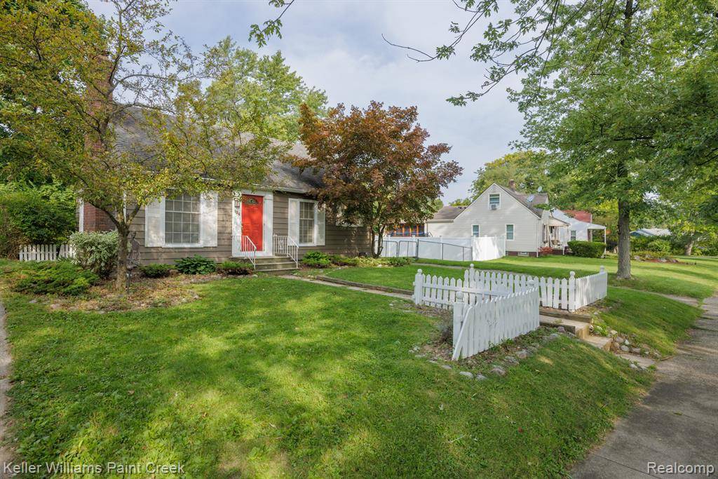 Waterford, MI 48328,124 ASCOT Avenue