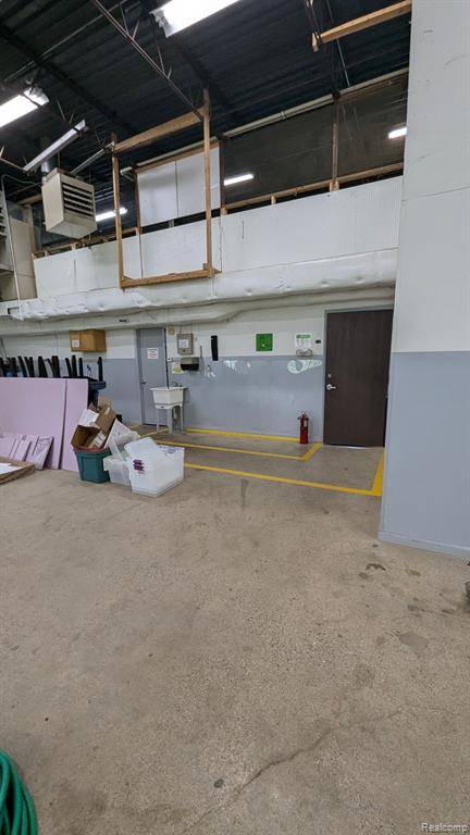 Grand Blanc, MI 48507,5388 S SAGINAW Road