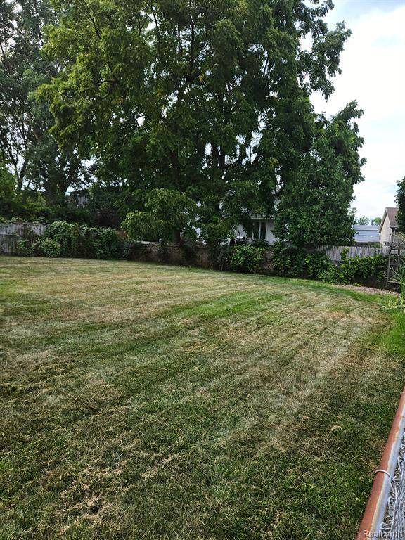 Ypsilanti, MI 48198,8357 BERKSHIRE Drive