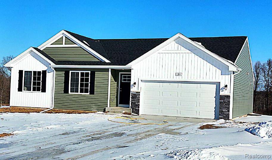 Davisburg, MI 48350,203 Linda Lane