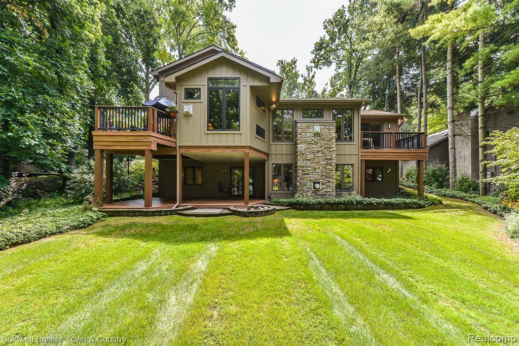 Whitmore Lake, MI 48189,5015 GALLAGHER Boulevard