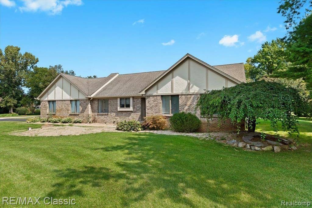 Commerce Twp, MI 48382,4560 LYNNE Lane