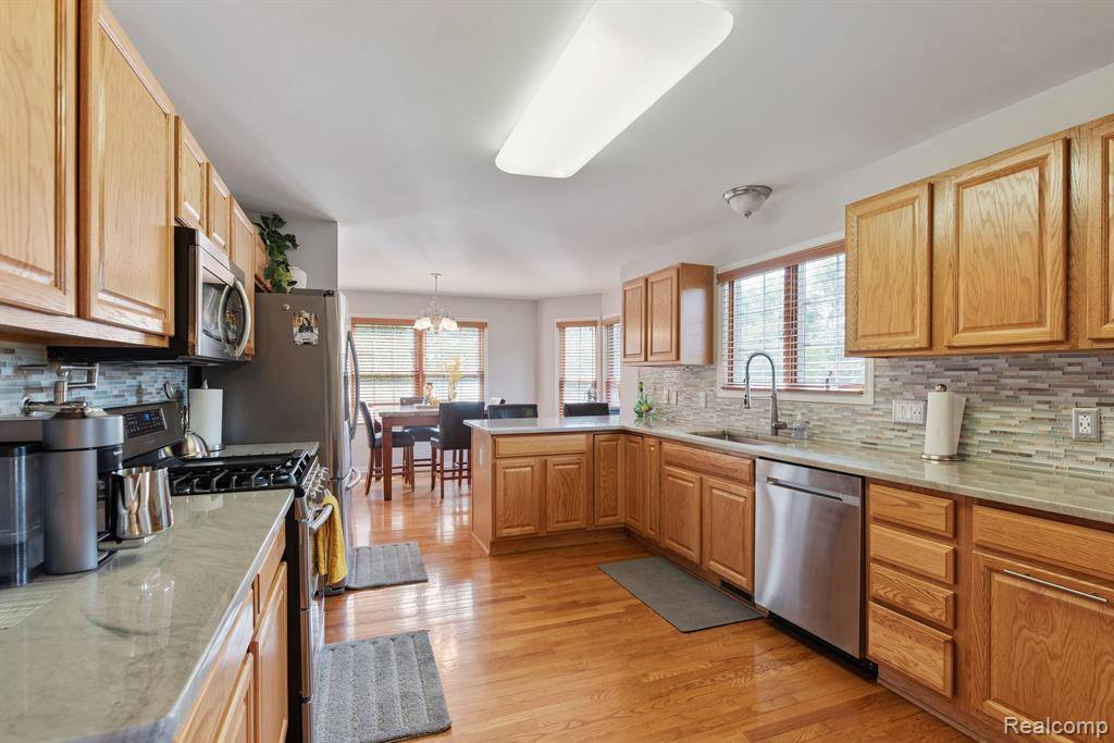 Brighton, MI 48116,6197 MOUNTAIN LAUREL Drive